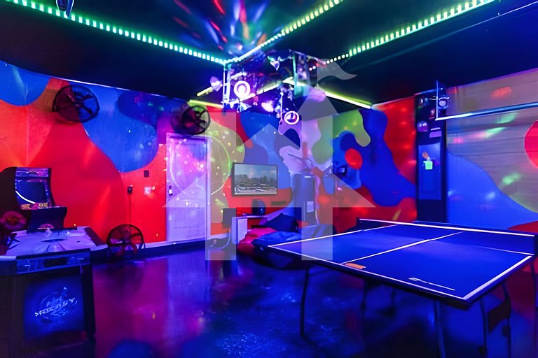 Vacation Home Near Disney, 5 bedrooms