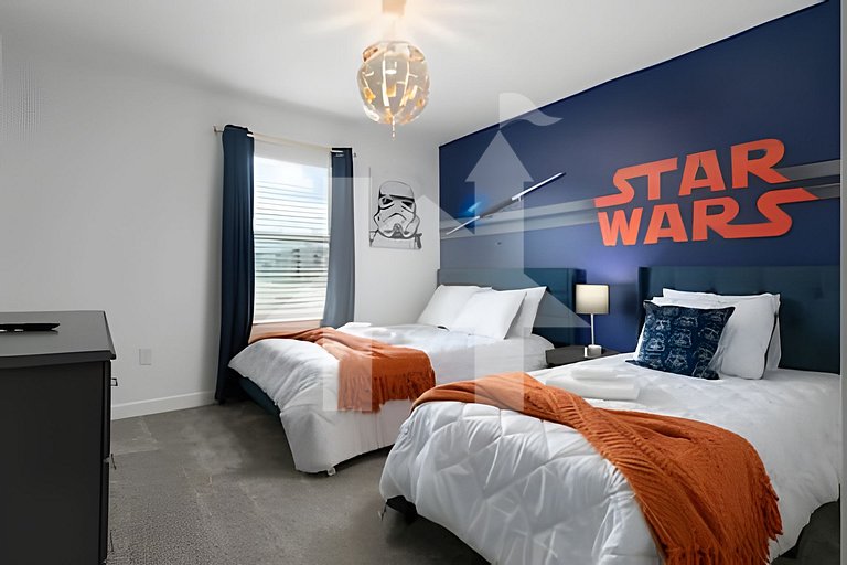 4BR w/ Pool + Mickey & Star Wars Rooms