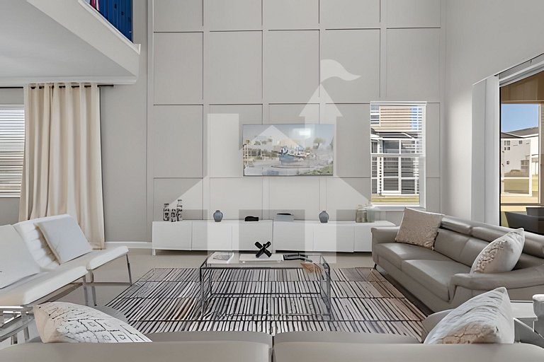 5BR Villa w/ Pool, Game Room + Themes Near Disney