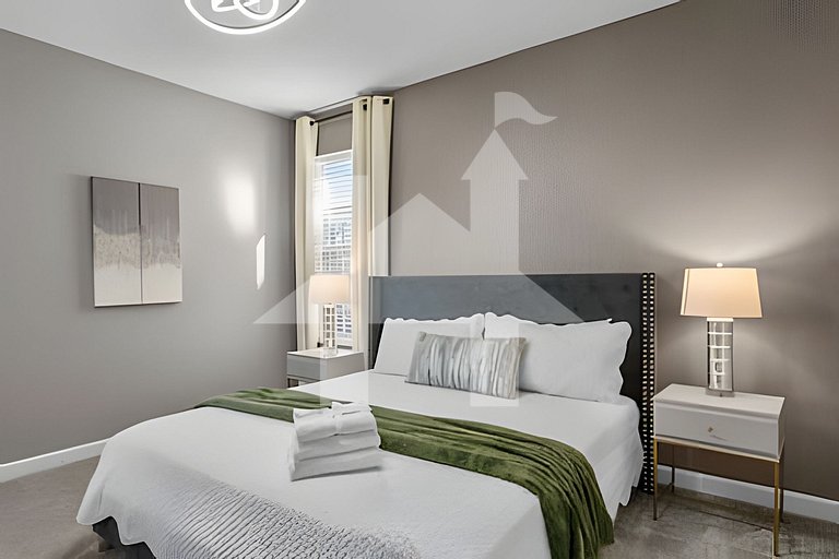 5BR Villa w/ Pool, Game Room + Themes Near Disney