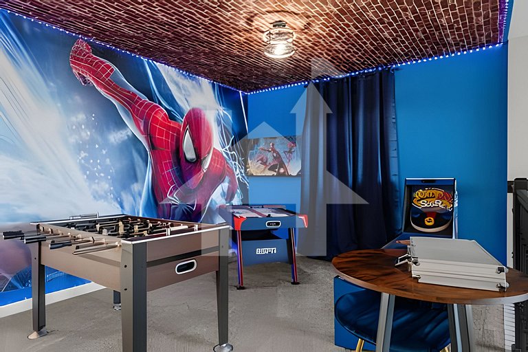 5BR Villa w/ Pool, Game Room + Themes Near Disney