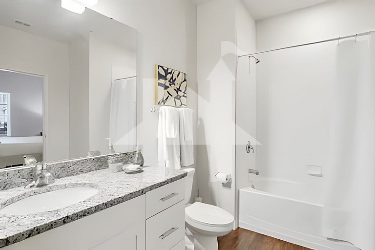 Stylish 4BR Townhome – 10 Min to Disney!