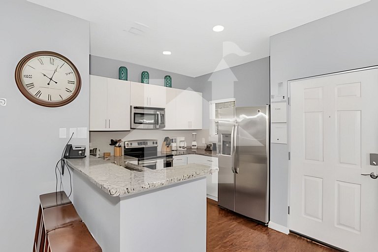 Stylish 4BR Townhome – 10 Min to Disney!