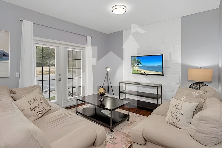 Vacation Home Near Disney, 4 bedrooms