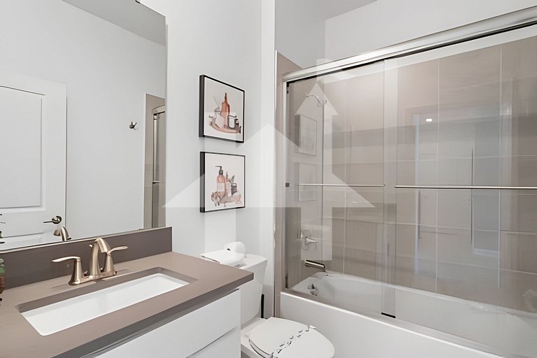 5BR Pool Home + Game Room @ Champions Gate