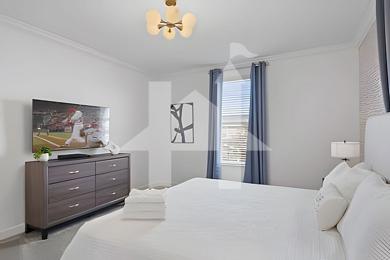 5BR Pool Home + Game Room @ Champions Gate