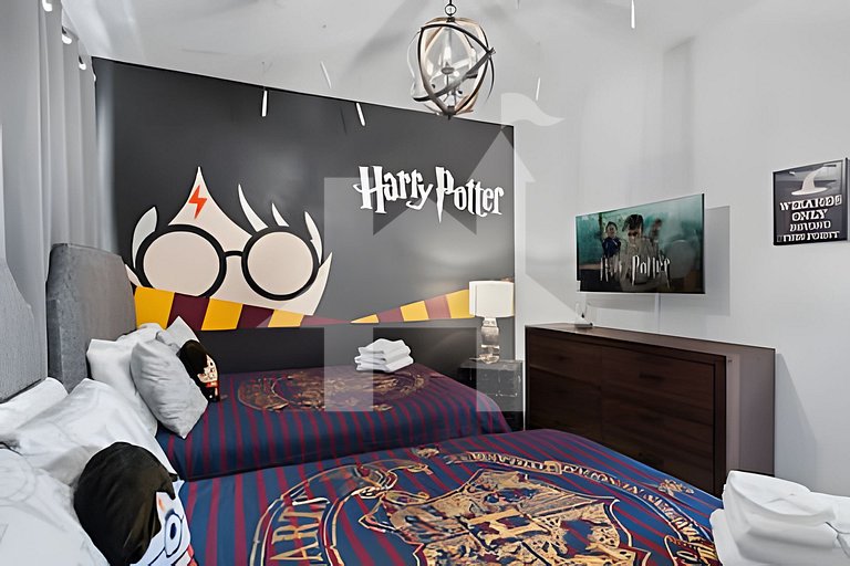 5BR Pool Home + Game Room @ Champions Gate