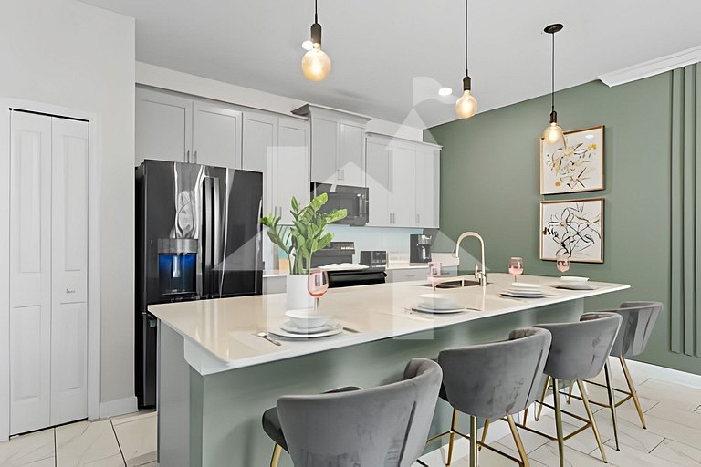 Disney-Area 4BR Townhome w/ Heated Pool