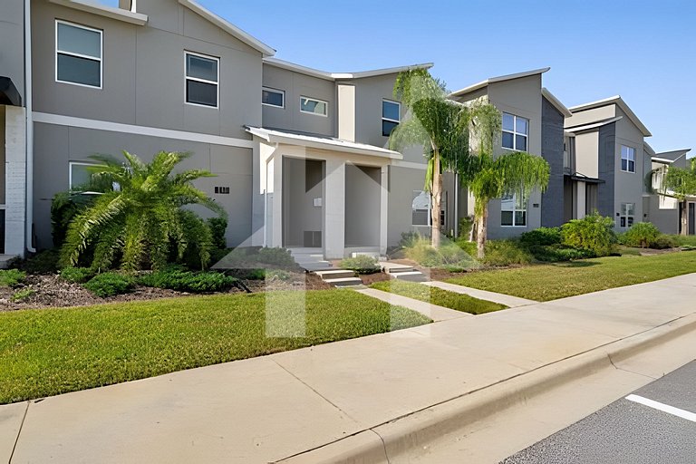 Disney-Area 4BR Townhome w/ Heated Pool