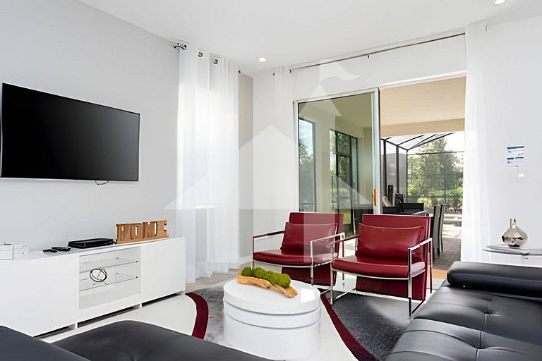 Vacation Home Near Disney, 6 bedrooms