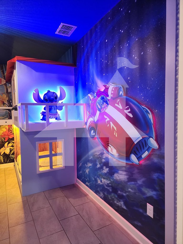 Casa 7Q perto da Disney com Piscina e Games