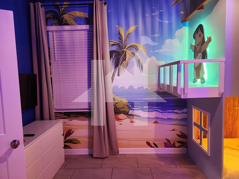 Casa 7Q perto da Disney com Piscina e Games