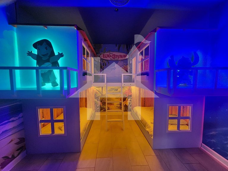 Casa 7Q perto da Disney com Piscina e Games