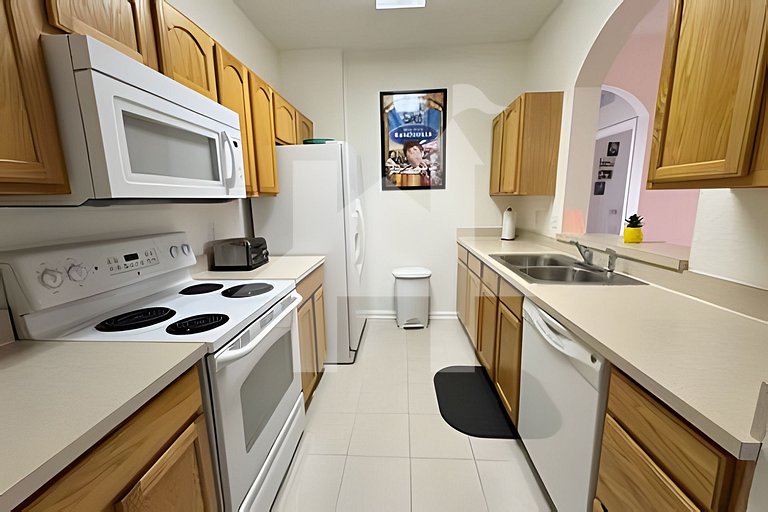 Windsor Hills 3BR Condo near Disney + Pool