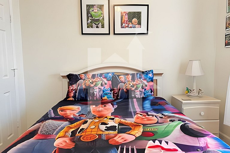 Windsor Hills 3BR Condo near Disney + Pool