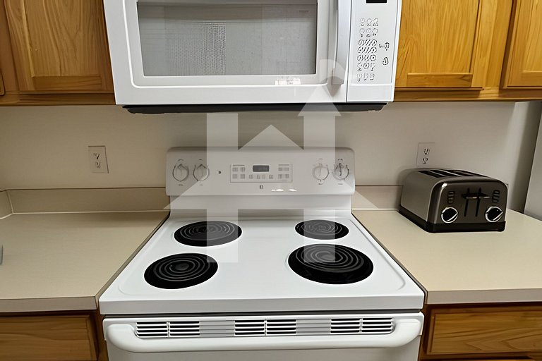 Windsor Hills 3BR Condo near Disney + Pool