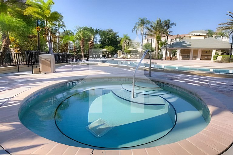 Vista Cay 4BR Condo w/ Balcony & Foosball Fun