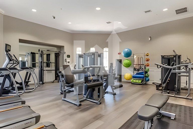 Vista Cay 4BR Condo w/ Balcony & Foosball Fun