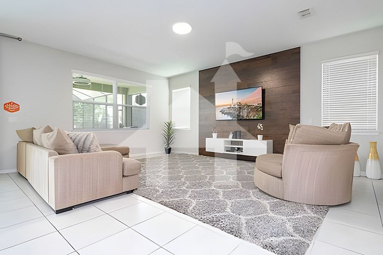 Vacation Home Near Disney, 5 bedrooms