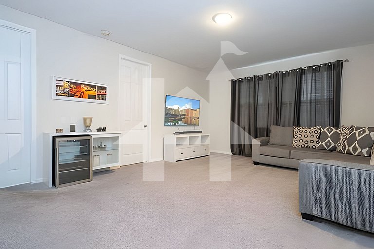 Vacation Home Near Disney, 5 bedrooms