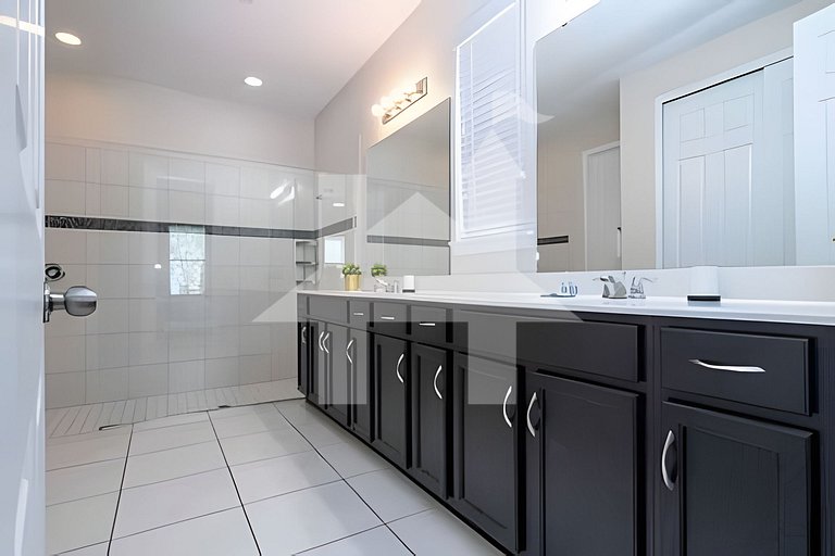 Vacation Home Near Disney, 5 bedrooms