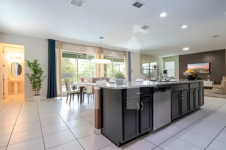 Vacation Home Near Disney, 5 bedrooms