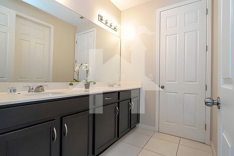 Vacation Home Near Disney, 5 bedrooms