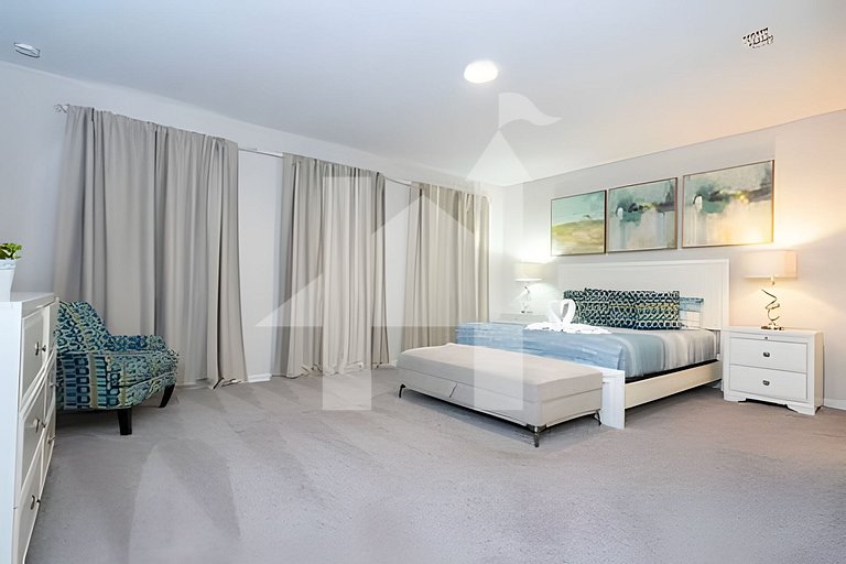 Vacation Home Near Disney, 5 bedrooms