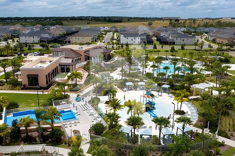 Vacation Home Near Disney, 5 bedrooms