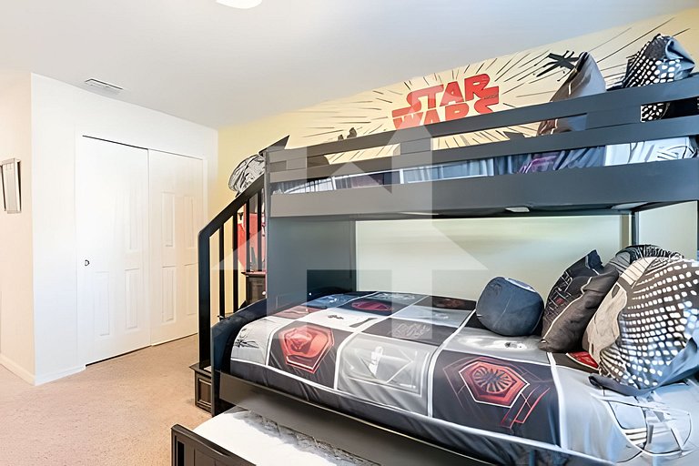 Vacation Home Near Disney, 5 bedrooms