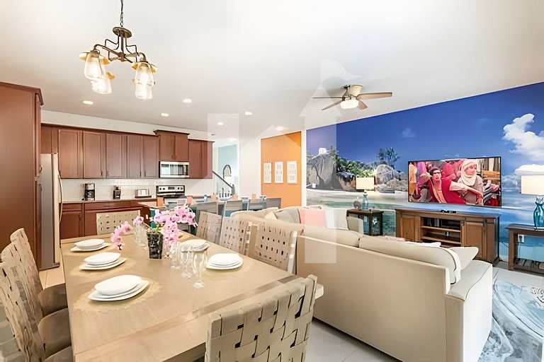 Vacation Home Near Disney, 5 bedrooms