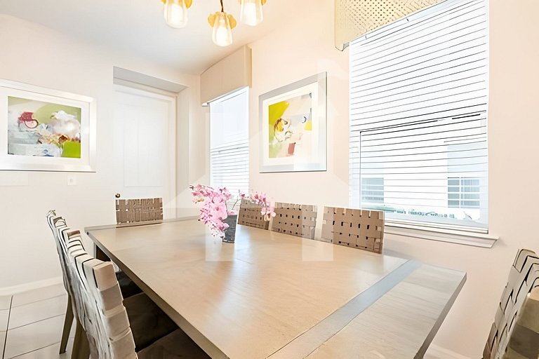 Vacation Home Near Disney, 5 bedrooms