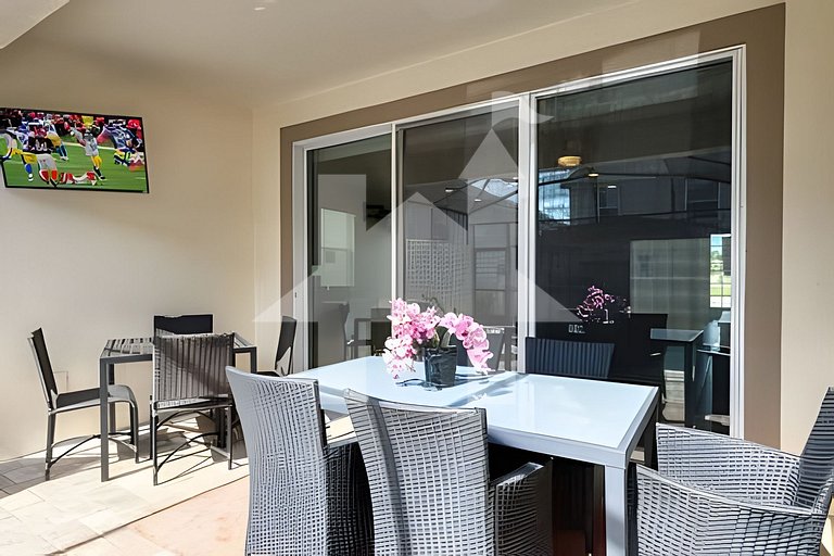 Vacation Home Near Disney, 5 bedrooms