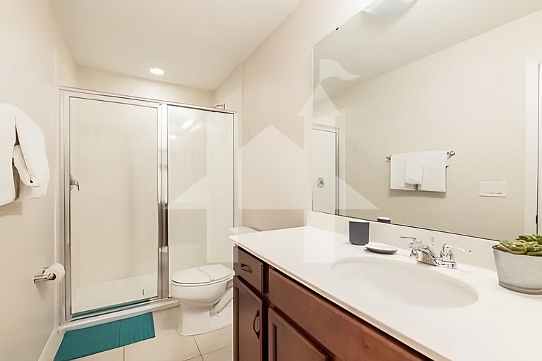 Vacation Home Near Disney, 5 bedrooms