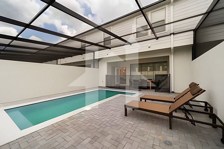 Vacation Home Near Disney, 5 bedrooms