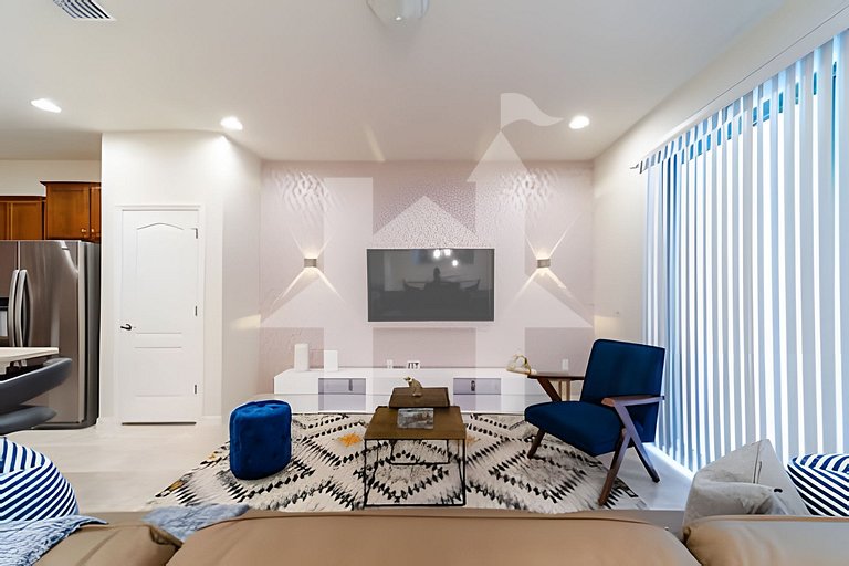 Vacation Home Near Disney, 5 bedrooms