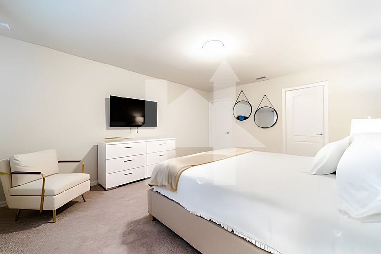 Vacation Home Near Disney, 5 bedrooms