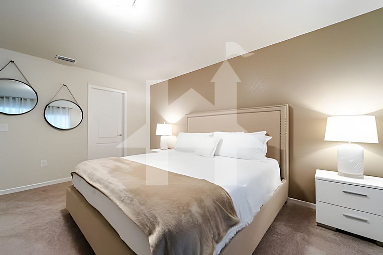 Vacation Home Near Disney, 5 bedrooms