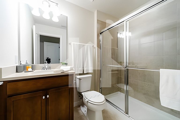 Vacation Home Near Disney, 5 bedrooms