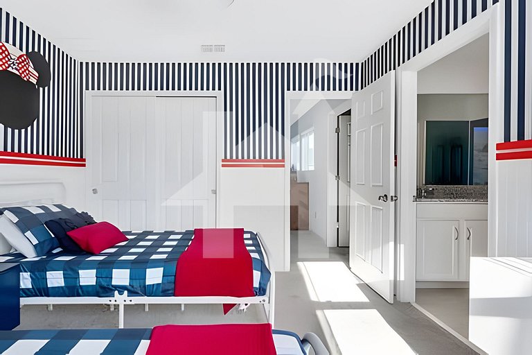 Vacation Home Near Disney, 7 bedrooms