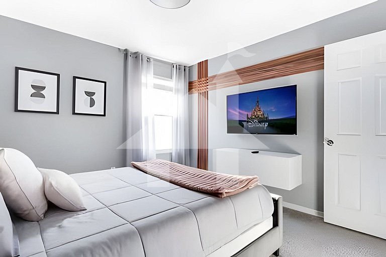 Vacation Home Near Disney, 7 bedrooms