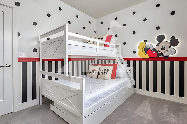 Vacation Home Near Disney, 4 bedrooms