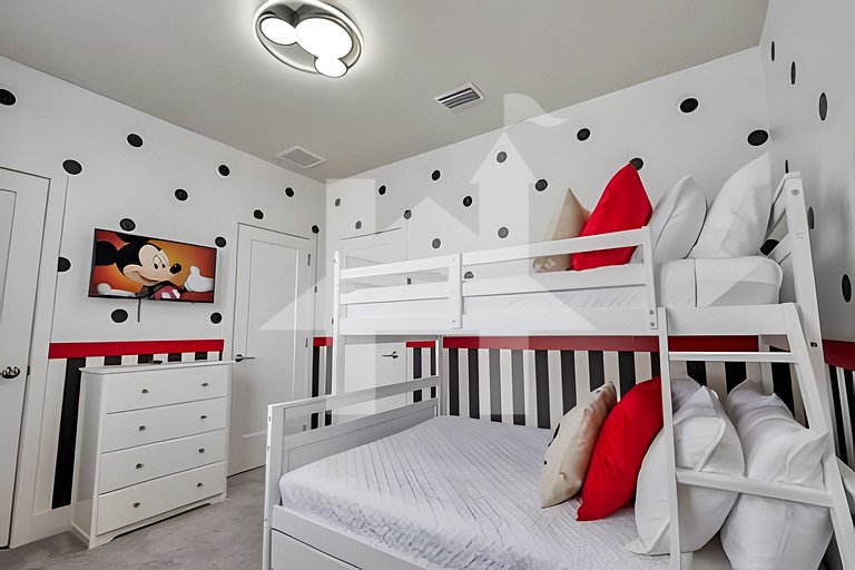 Vacation Home Near Disney, 4 bedrooms