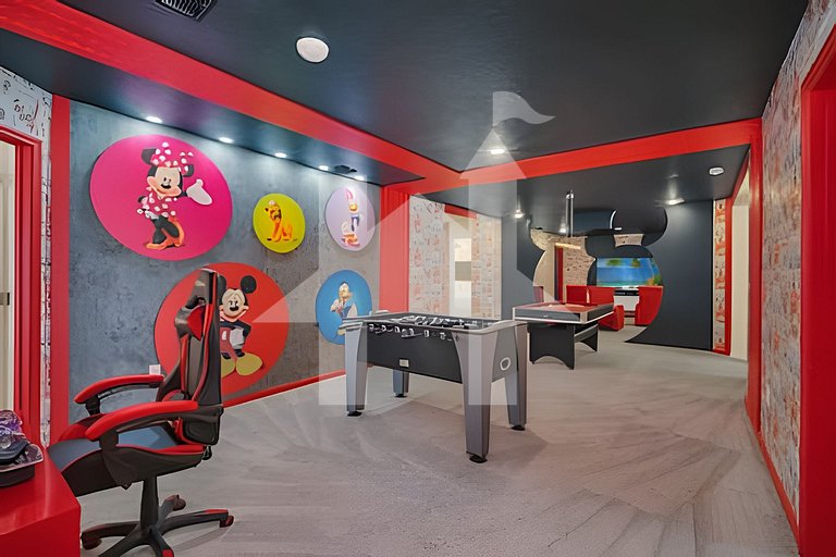 Vacation Home Near Disney, 10 bedrooms