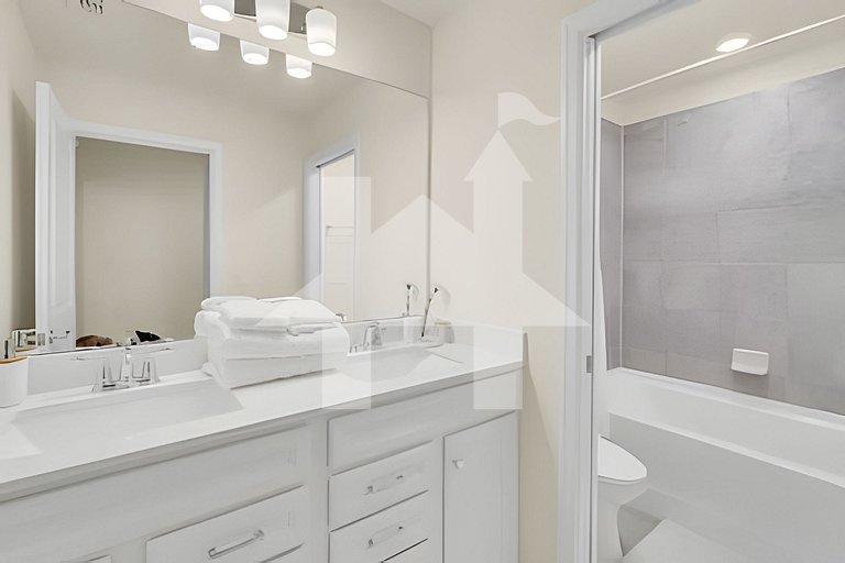 Vacation Home Near Disney, 10 bedrooms