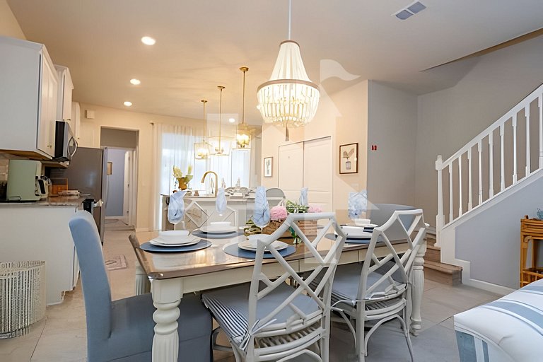 Vacation Home Near Disney, 5 bedrooms