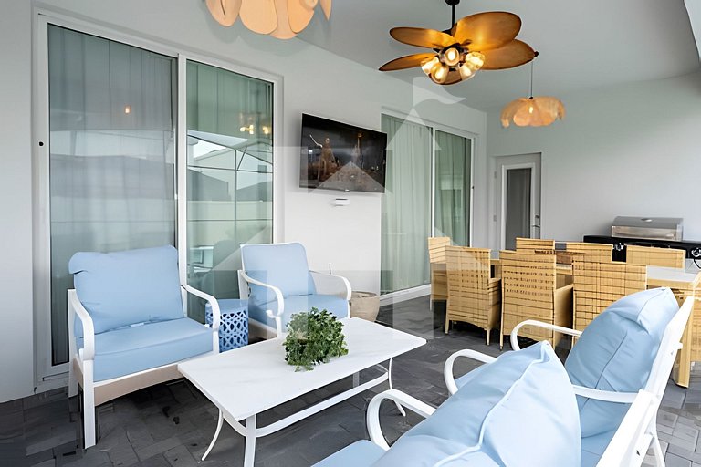 Vacation Home Near Disney, 5 bedrooms