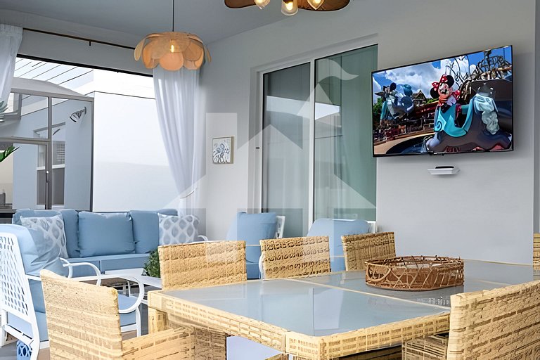 Vacation Home Near Disney, 5 bedrooms