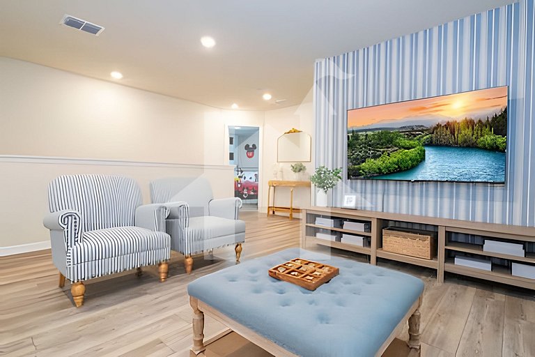 Vacation Home Near Disney, 5 bedrooms