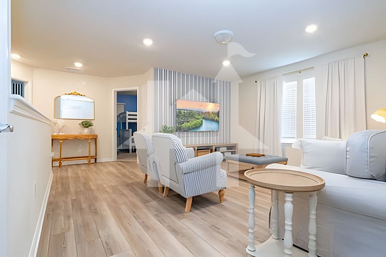 Vacation Home Near Disney, 5 bedrooms